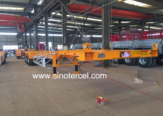 ปรับปรุง 3 แอ็กซ์ Flatbed ตัวอย่าง 6880mm 1310mm ฐานล้อ